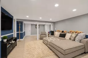 65 Threepence Dr, Melville, NY 11747 - Photo 27