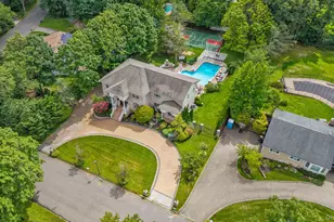 65 Threepence Dr, Melville, NY 11747 - Photo 39