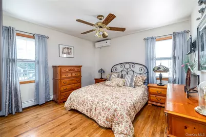 528 Stratford Road, West Hempstead, NY 11550 - Photo 7