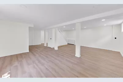 1397 Rosser Avenue, Elmont, NY 11003 - Photo 25