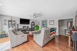 64 Mowbray Ave, Bay Shore, NY 11706 - Photo 15