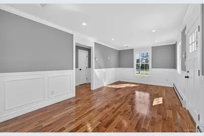 2461 Third Avenue, East Meadow, NY 11554 - Photo 5