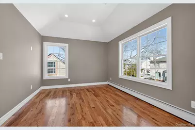 2461 Third Avenue, East Meadow, NY 11554 - Photo 19