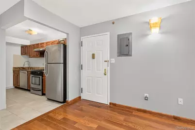 6434 Grand Central Parkway #1E, Forest Hills, NY 11375 - Photo 9