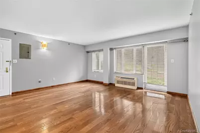 6434 Grand Central Parkway #1E, Forest Hills, NY 11375 - Photo 13