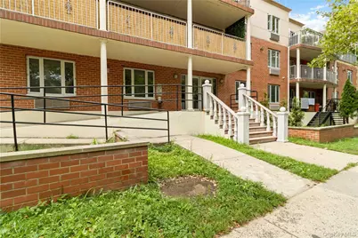 6434 Grand Central Parkway #1E, Forest Hills, NY 11375 - Photo 3