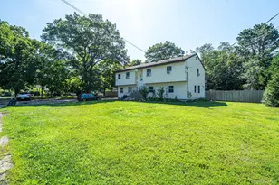 452 Ocean Ave, Central Islip, NY 11722 - Photo 3