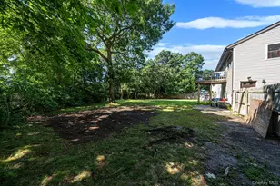 452 Ocean Ave, Central Islip, NY 11722 - Photo 5