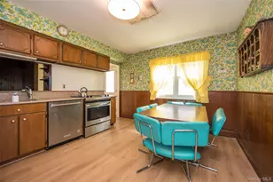 3905 Greentree Dr, Oceanside, NY 11572 - Photo 5
