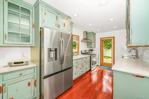 219 Leonard St, North Bellmore, NY 11710 - Photo 19