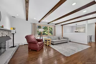 6A Rochester Ct, Huntington, NY 11743 - Photo 3