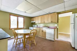 39 Alma St, Sayville, NY 11782 - Photo 7