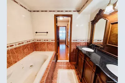 822 Dean Avenue, Bronx, NY 10465 - Photo 15