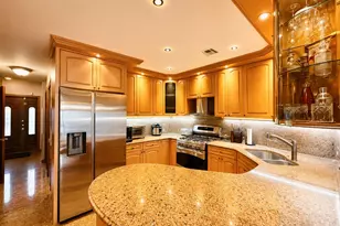 822 Dean Ave, Bronx, NY 10465 - Photo 3