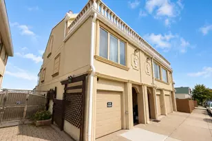 822 Dean Ave, Bronx, NY 10465 - Photo 1