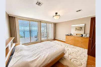 822 Dean Avenue, Bronx, NY 10465 - Photo 19