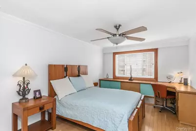 3965 52nd St #Apt 8k, Woodside, NY 11377 - Photo 19