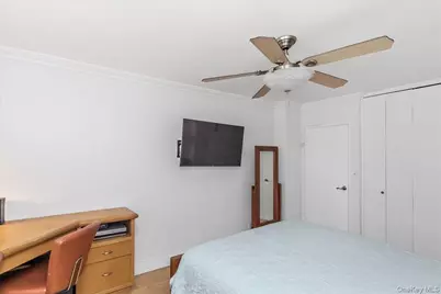 3965 52nd St #Apt 8k, Woodside, NY 11377 - Photo 21