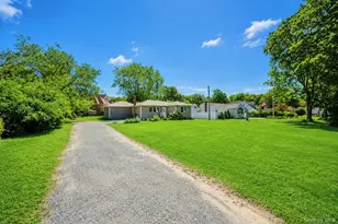 899 Hawkins Ave, Lake Grove, NY 11755 - Photo 3