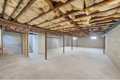 899 Hawkins Avenue, Lake Grove, NY 11755 - Photo 37