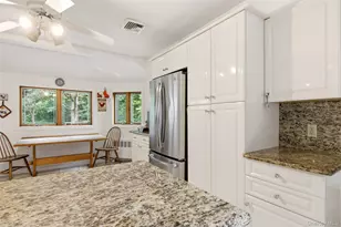 15 Beacon Dr, Port Washington, NY 11050 - Photo 11