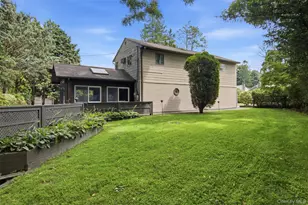 15 Beacon Dr, Port Washington, NY 11050 - Photo 27