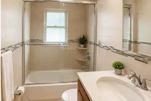 39 Cleveland St, Patchogue, NY 11772 - Photo 5