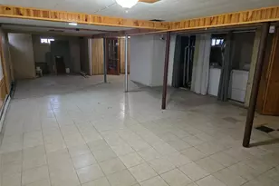 90 Blue Point Rd, Selden, NY 11784 - Photo 17