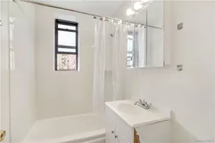 411 Bronx River Rd, Yonkers, NY 10704 - Photo 11
