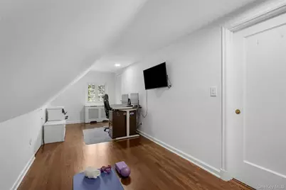 73 Woodlawn Avenue, New Rochelle, NY 10804 - Photo 33