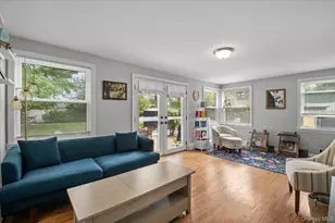 1347 Peters Blvd, Bay Shore, NY 11706 - Photo 13