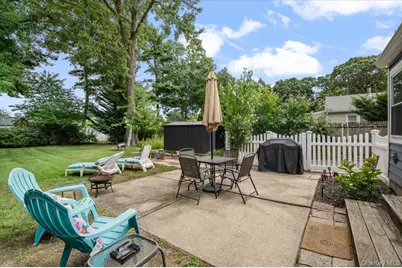 1347 Peters Boulevard, Bay Shore, NY 11706 - Photo 19