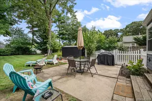 1347 Peters Blvd, Bay Shore, NY 11706 - Photo 19