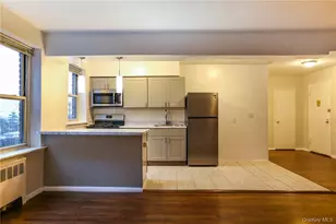 730 Pelham Rd, New Rochelle, NY 10805 - Photo 7