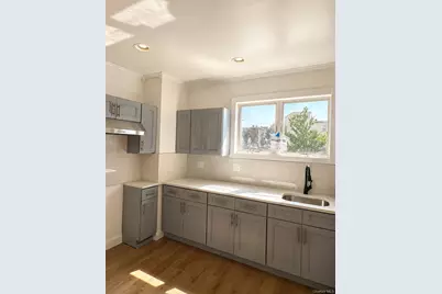 11120 14th Road, College Point, NY 11356 - Photo 7