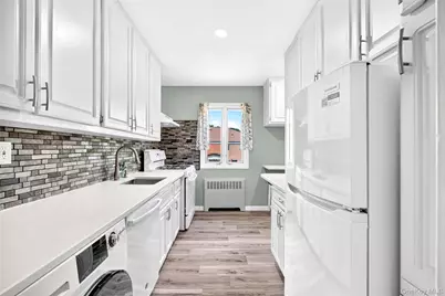 52 Lawrence Drive #D, White Plains, NY 10603 - Photo 5