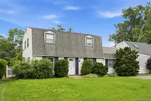 21 Appletree Ln, Carle Place, NY 11514 - Photo 3