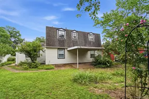 21 Appletree Ln, Carle Place, NY 11514 - Photo 23