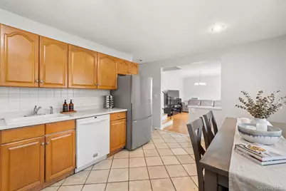 27 S Ketcham Avenue, Amityville, NY 11701 - Photo 5