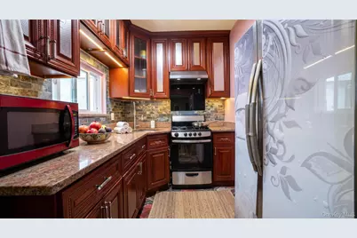 10640 Sutphin Boulevard, Jamaica, NY 11435 - Photo 19