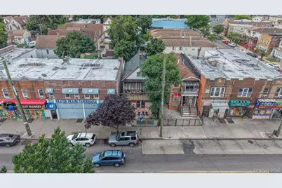10640 Sutphin Boulevard, Jamaica, NY 11435 - Photo 23