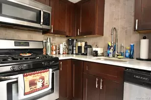 70 Grantwood Ave, New York, NY 10312 - Photo 17