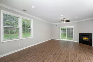37 Oakridge Cir, Ridge, NY 11961 - Photo 5