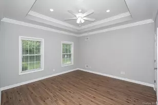 37 Oakridge Cir, Ridge, NY 11961 - Photo 9