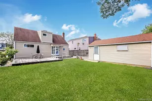 109 Henrietta Ave, Oceanside, NY 11572 - Photo 23