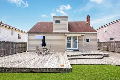 109 Henrietta Avenue, Oceanside, NY 11572 - Photo 25