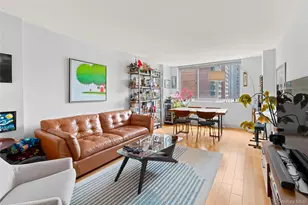 345 E 93rd St, New York, NY 10128 - Photo 3