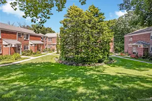51 Edwards St, Roslyn Heights, NY 11577 - Photo 17