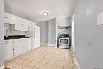 9 Arlington Place, Newburgh, NY 12550 - Photo 3