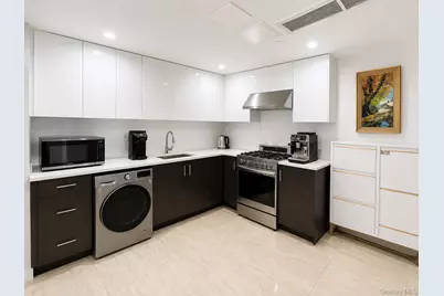 158-16 79th Avenue, Fresh Meadows, NY 11366 - Photo 3